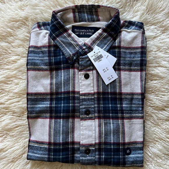 Abercrombie & Fitch Blue/Cream Classic Plaid Button Down Shirt. Size XS - Picture 2 of 9